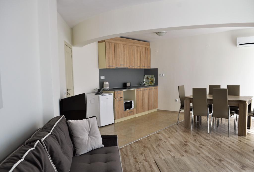 נסבר Zevs Residence מראה חיצוני תמונה