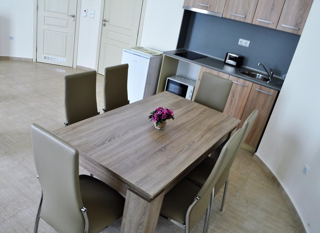נסבר Zevs Residence מראה חיצוני תמונה