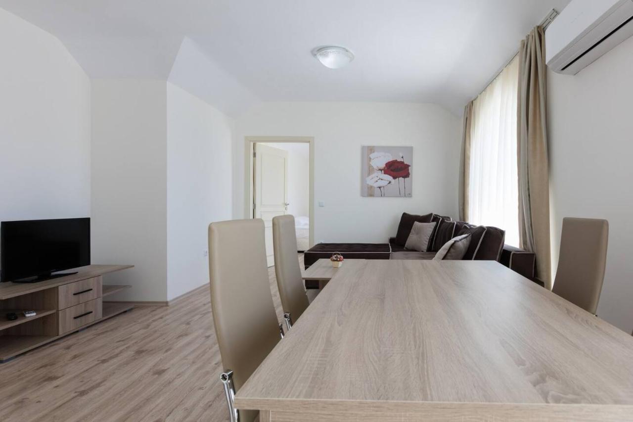 נסבר Zevs Residence מראה חיצוני תמונה