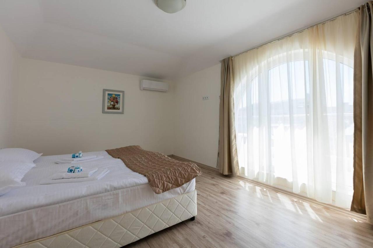 נסבר Zevs Residence מראה חיצוני תמונה