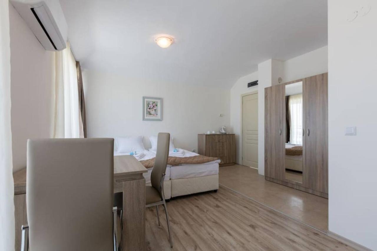 נסבר Zevs Residence מראה חיצוני תמונה